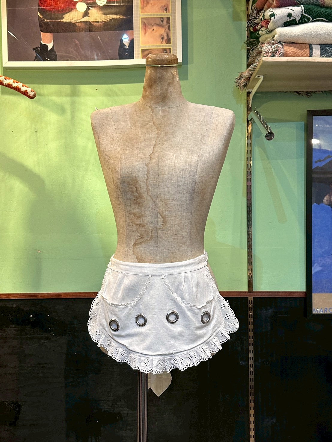 SAUCE MADE EYELET APRON