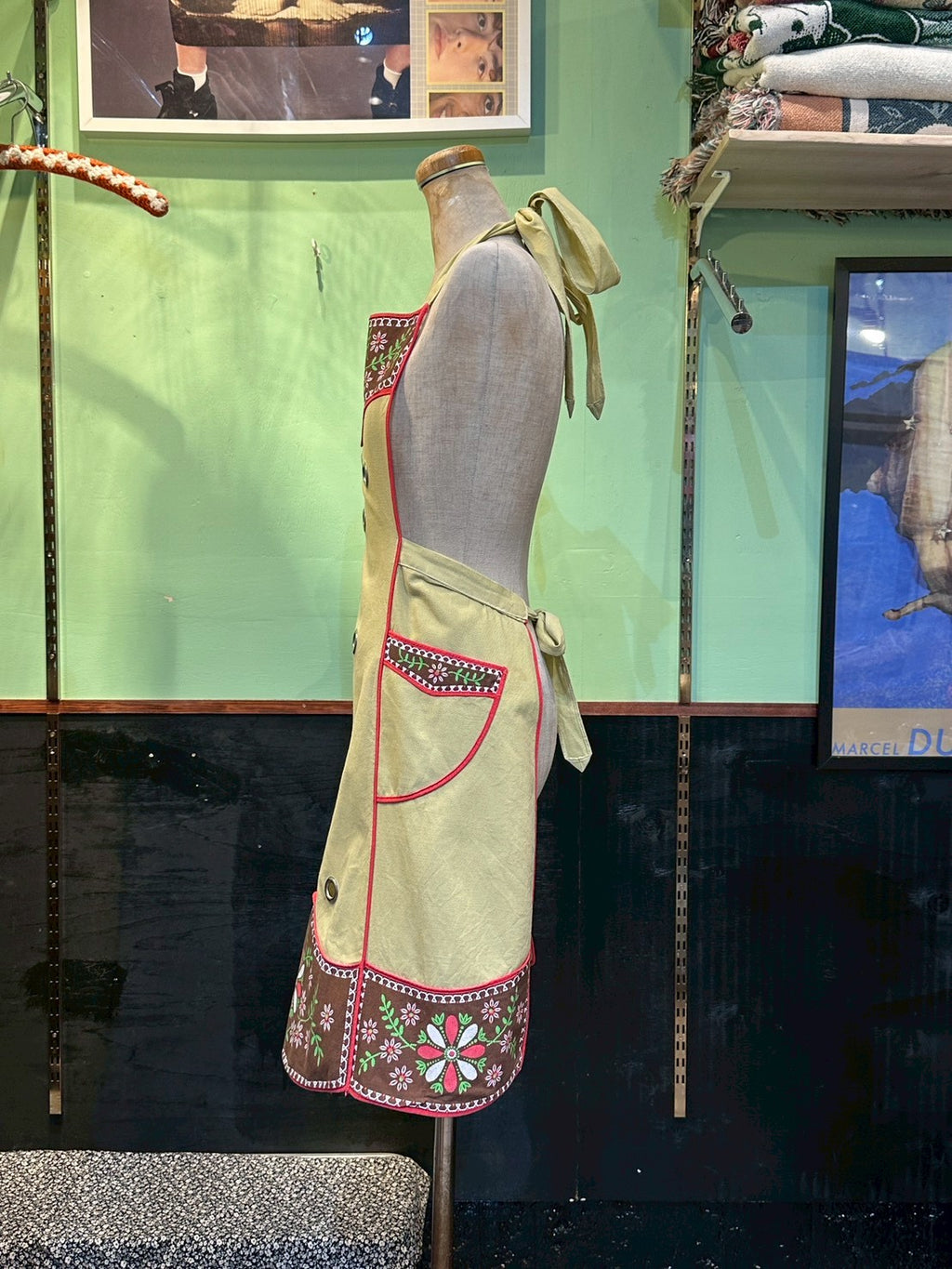 SAUCE MADE EYELET APRON KHAKI