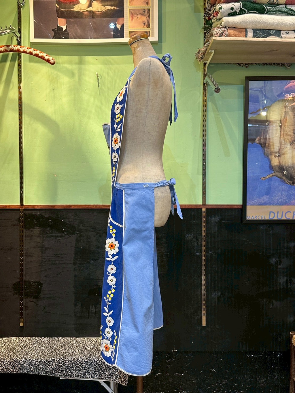 SAUCE MADE EYELET APRON BLUE