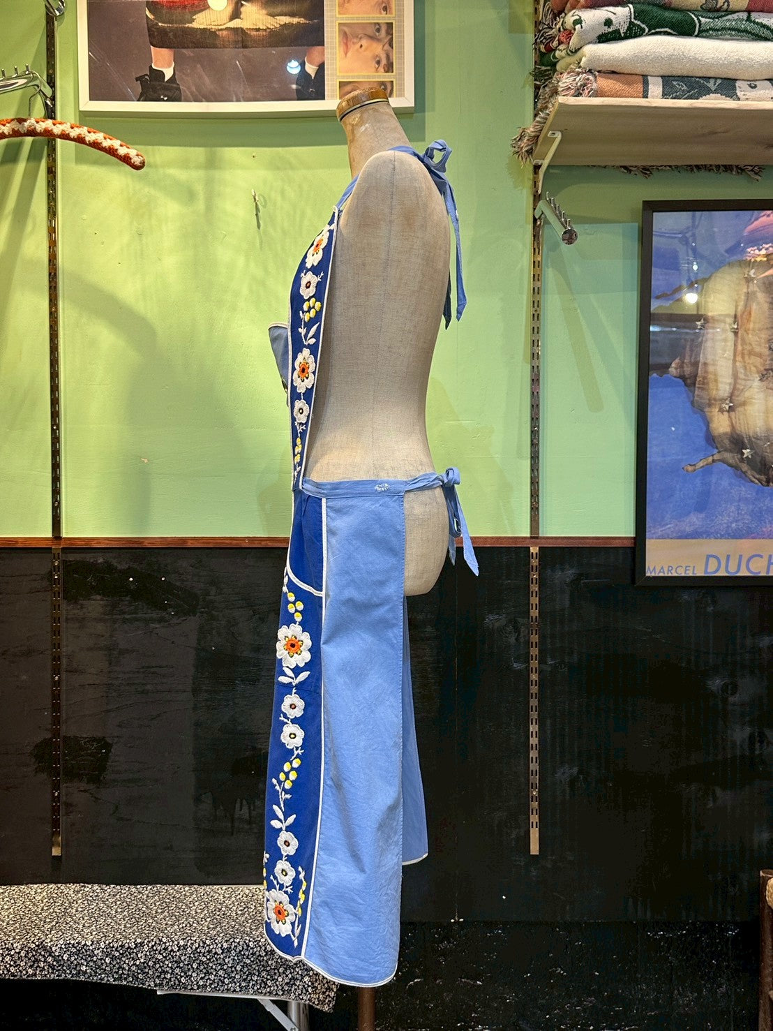 SAUCE MADE EYELET APRON BLUE