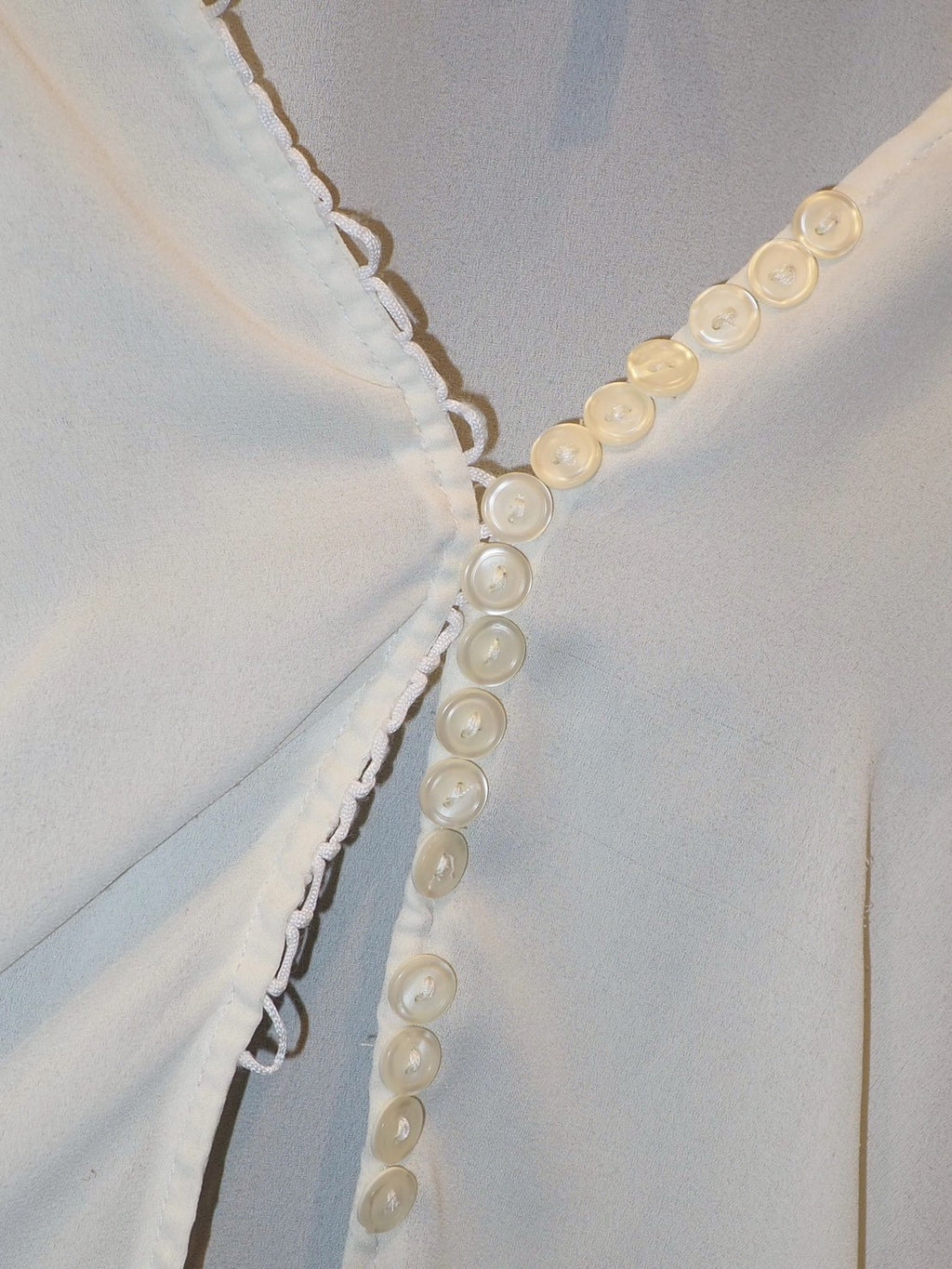 VINTAGE MANY BOTTAN RIGHT CARDIGAN