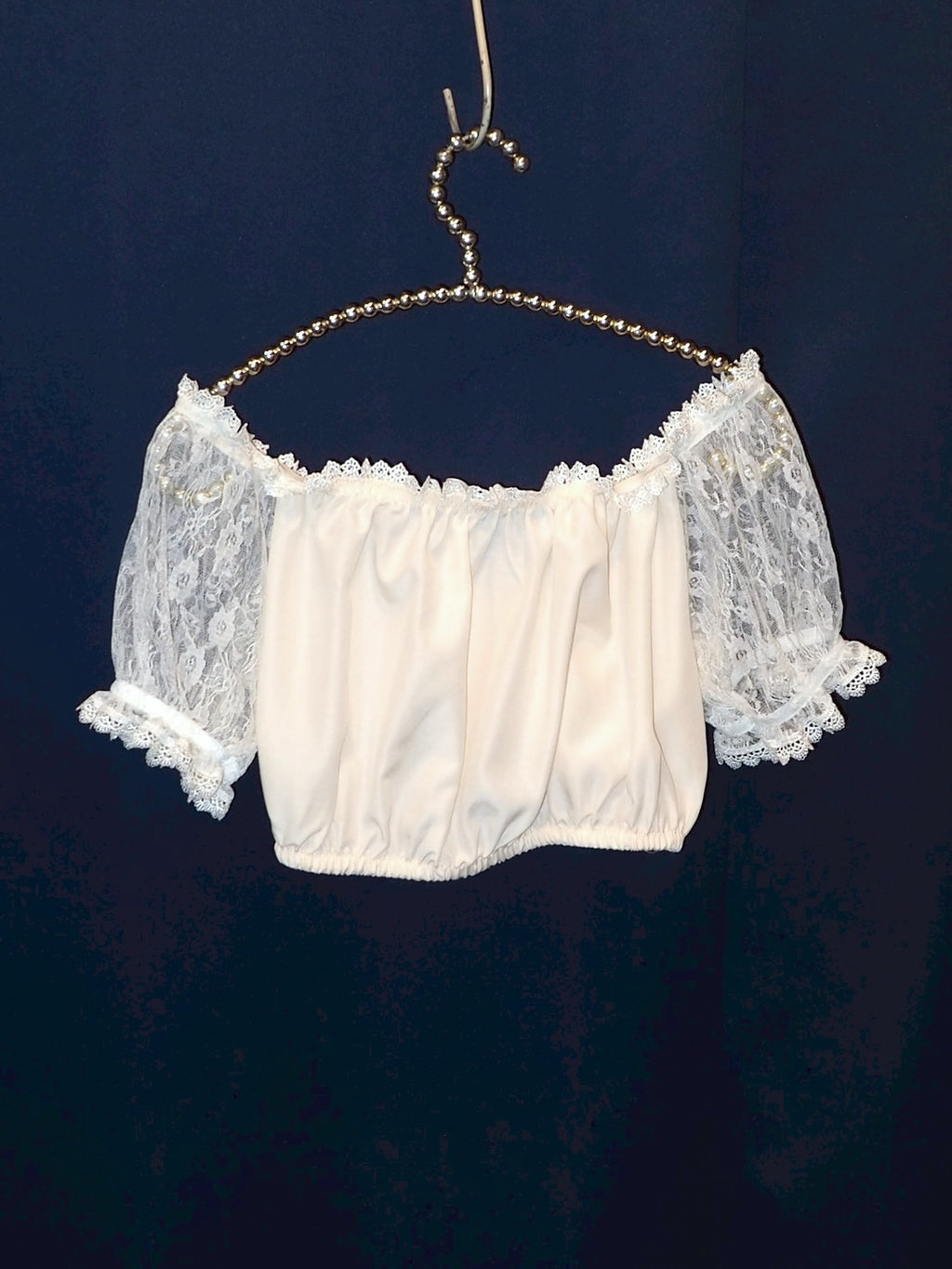 lace short Tyrol blouse