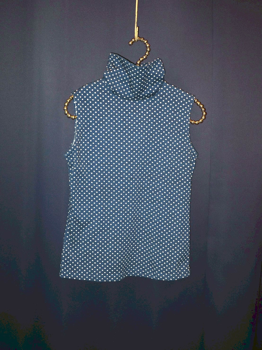dot higth neck tops
