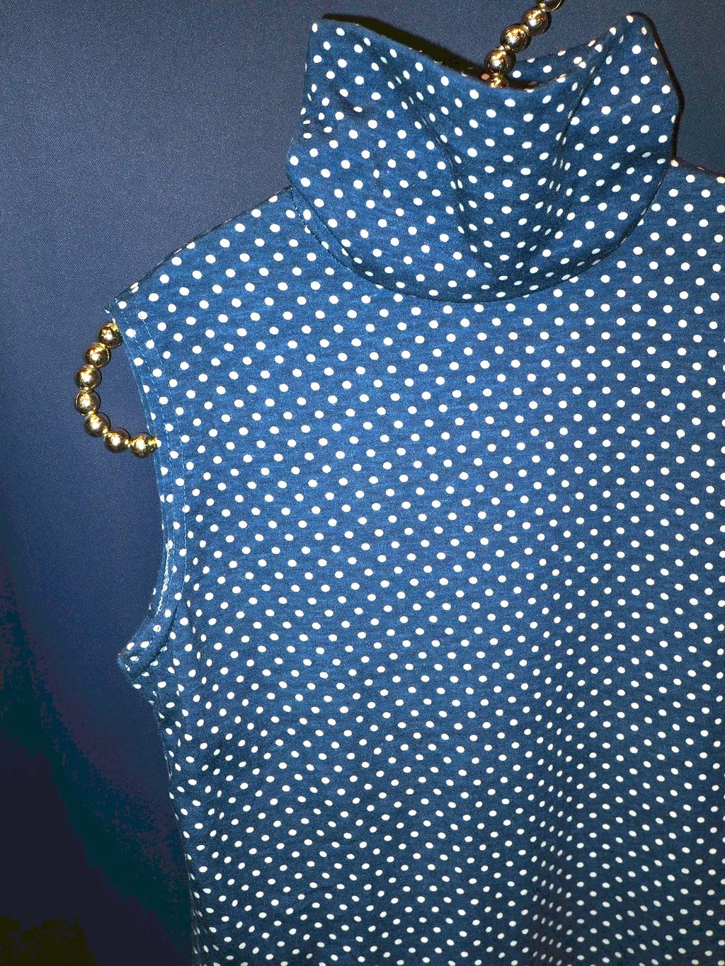 dot higth neck tops