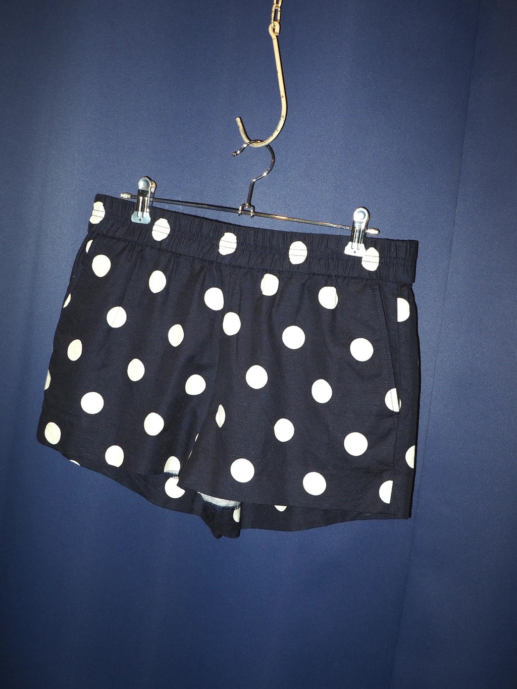 DOT NAVY SHORT PANTS