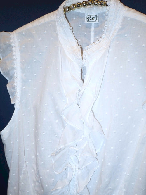 DOT frill nosleeve blouse