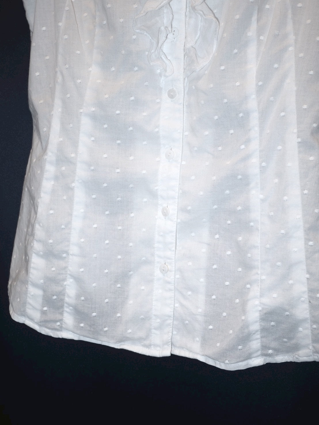 DOT frill nosleeve blouse