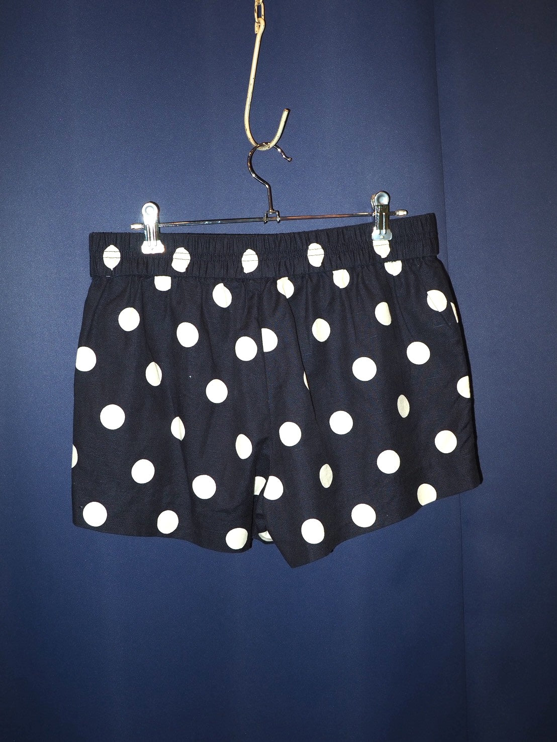 DOT NAVY SHORT PANTS