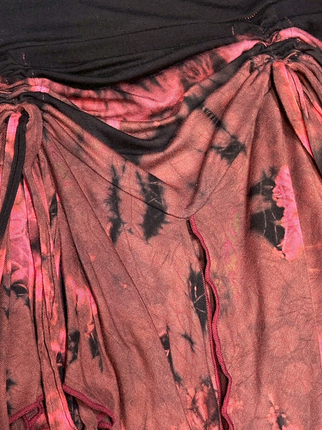 taidai flutter skrits:PINK BLACK