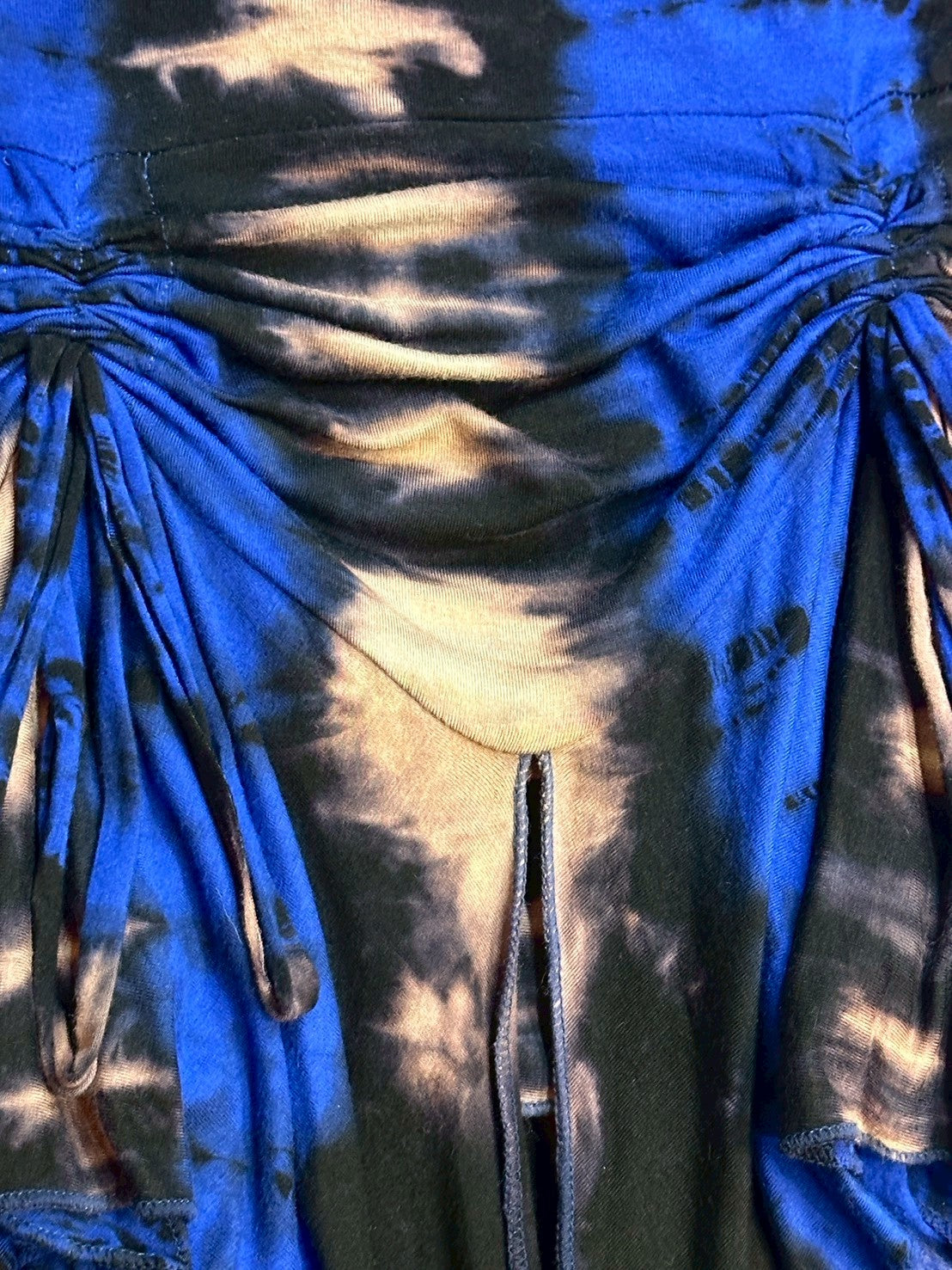 taidai flutter skrits:BLUE BEIGE