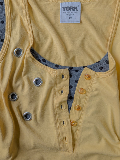 EYELET TANK：A