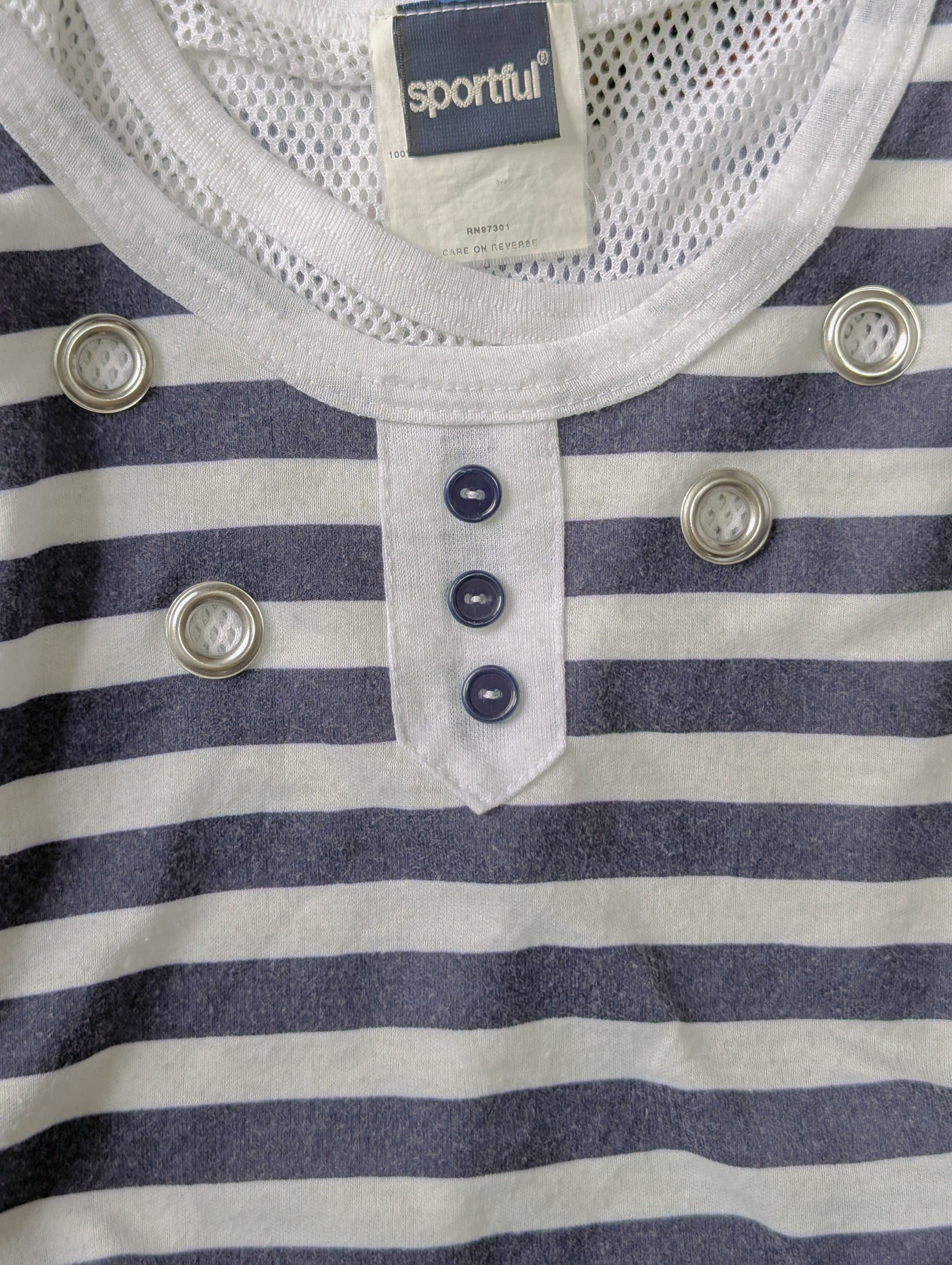EYELET TANK：E